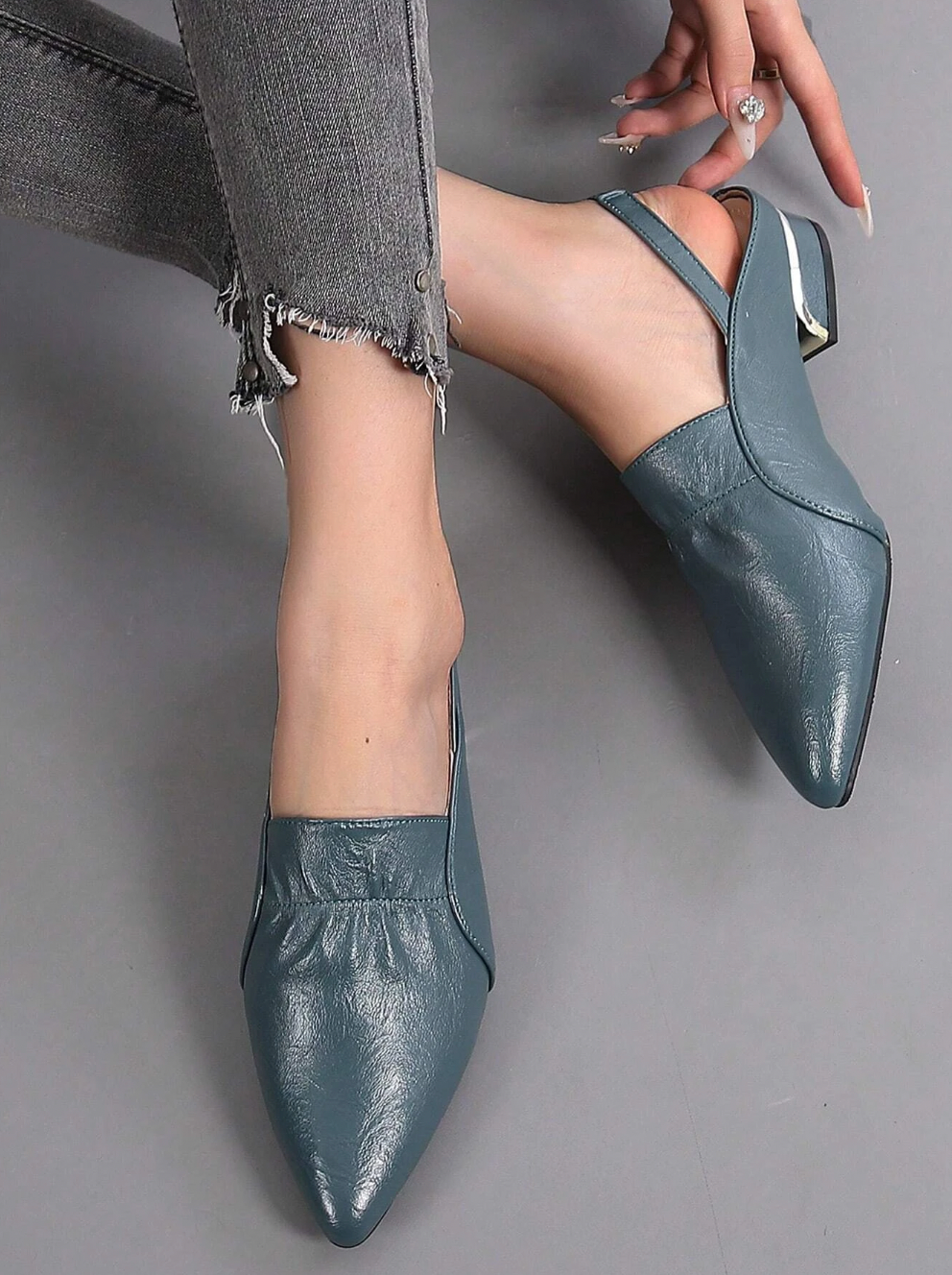 Traipse - Women Shoes